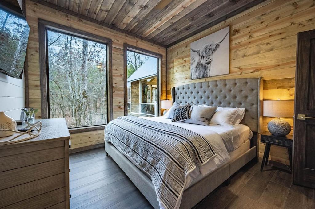 ברוקן בו Luxury Cabin Getaway! Hot Tub, Pet Friendly, Foosball & More מראה חיצוני תמונה
