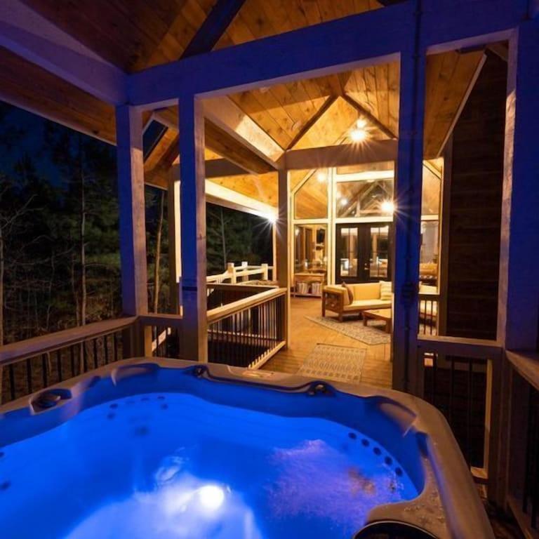 ברוקן בו Luxury Cabin Getaway! Hot Tub, Pet Friendly, Foosball & More מראה חיצוני תמונה